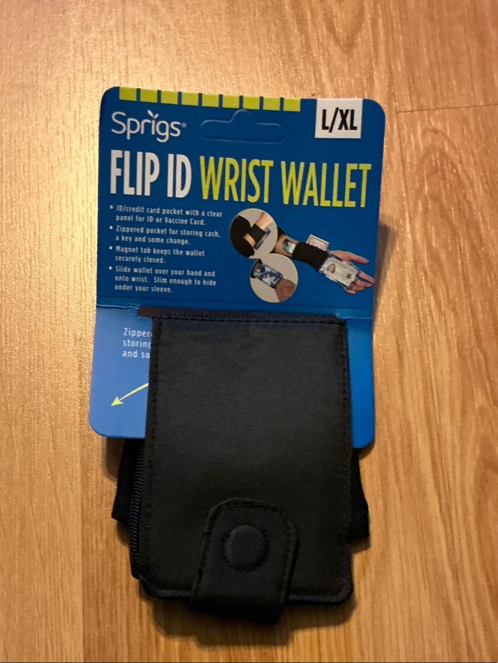 L/XL Flip ID Wrist Wallet - Black